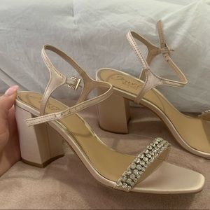 Badgley Mischka - Lori Block Heel in Champagne